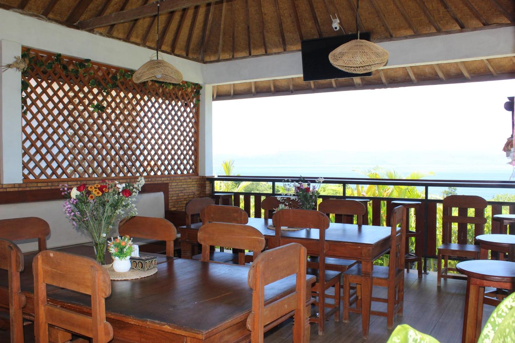 Reynten Hill Resort Batununggul Exterior foto
