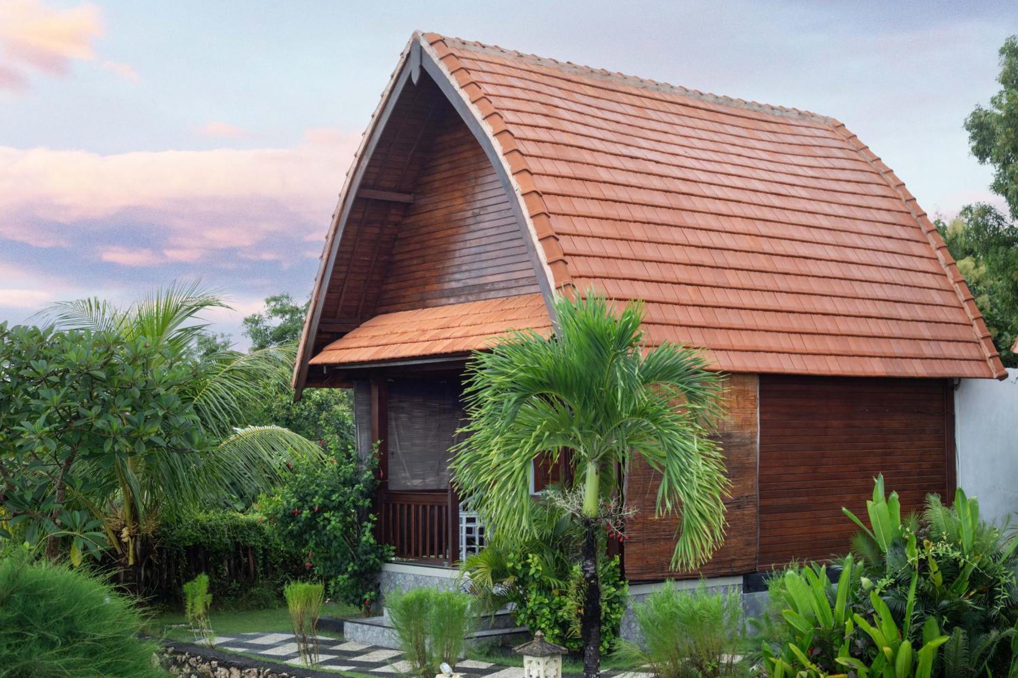 Reynten Hill Resort Batununggul Exterior foto