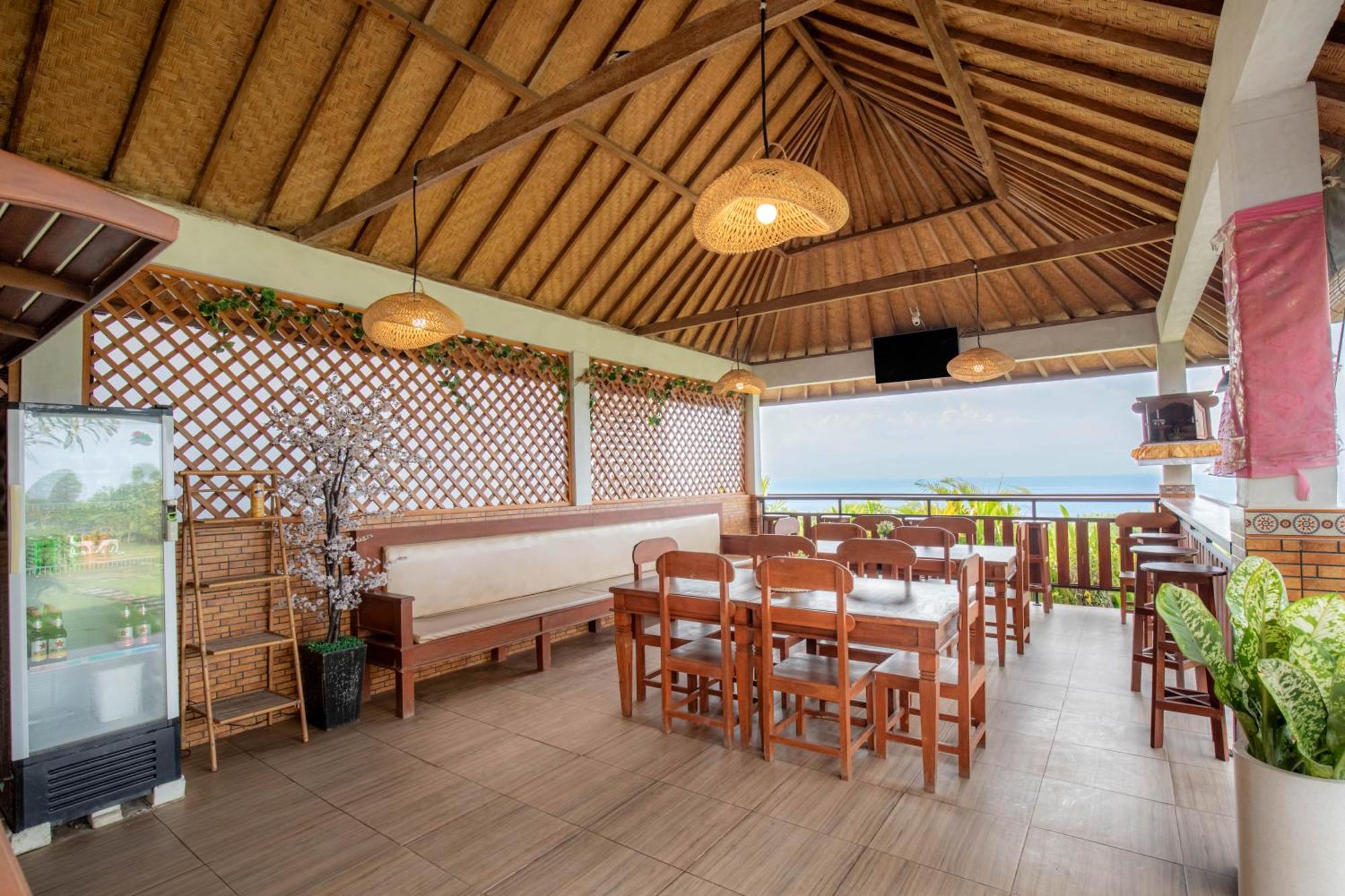 Reynten Hill Resort Batununggul Exterior foto
