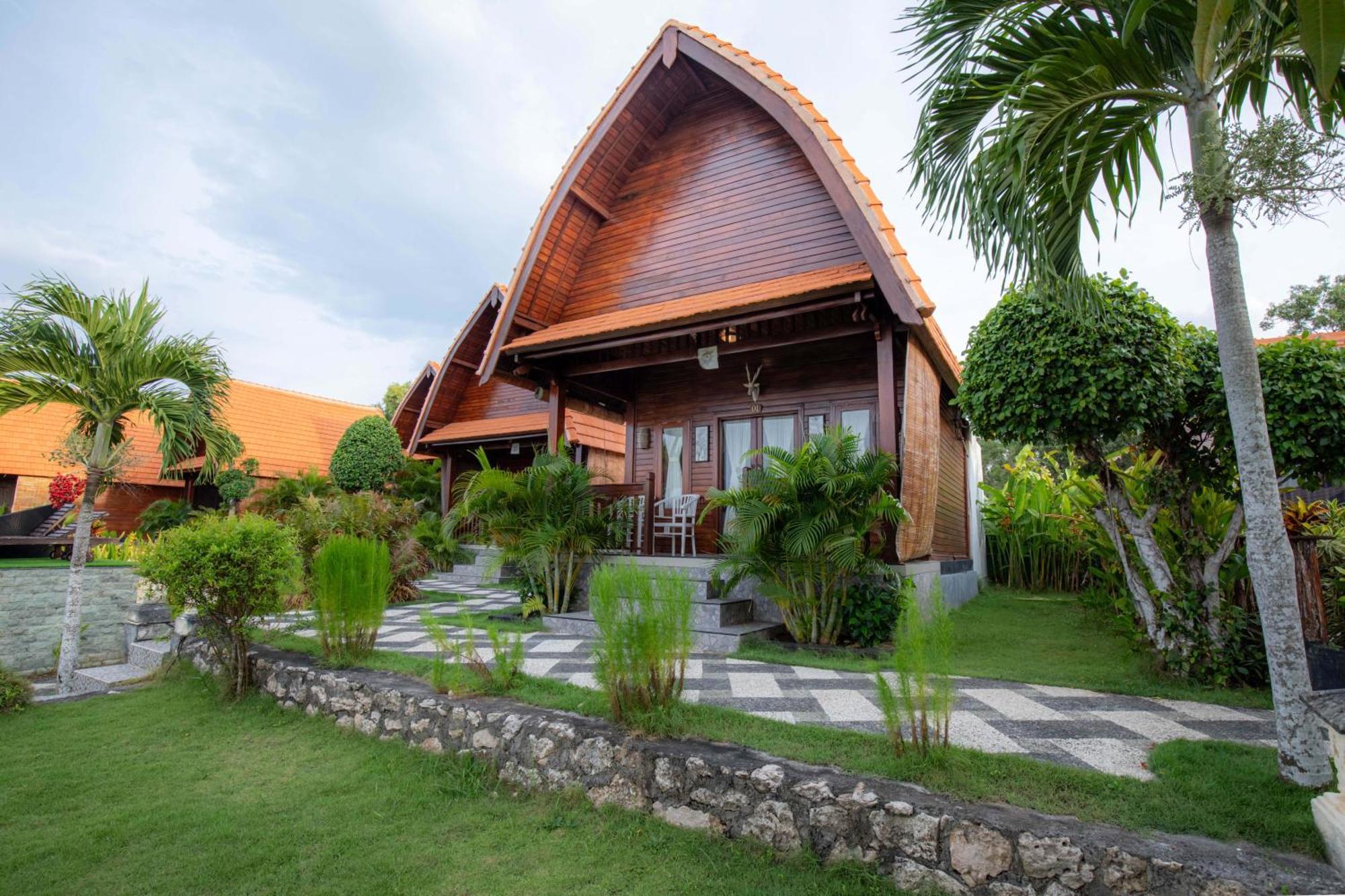 Reynten Hill Resort Batununggul Exterior foto