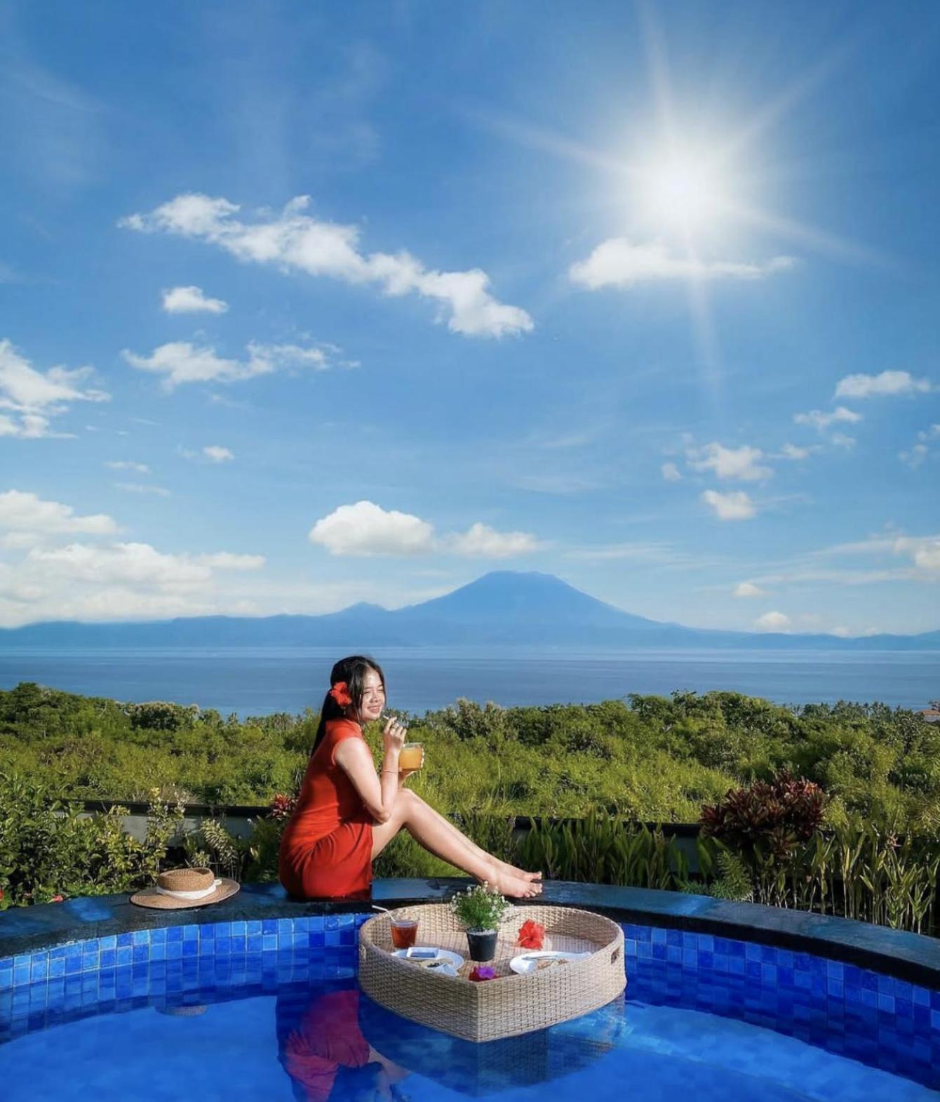 Reynten Hill Resort Batununggul Exterior foto